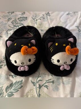 Hello Kitty slippers